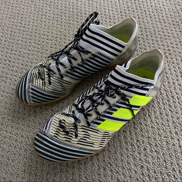 New Adidas Nemeziz Tango 17.3 TF - Picture 1 of 7